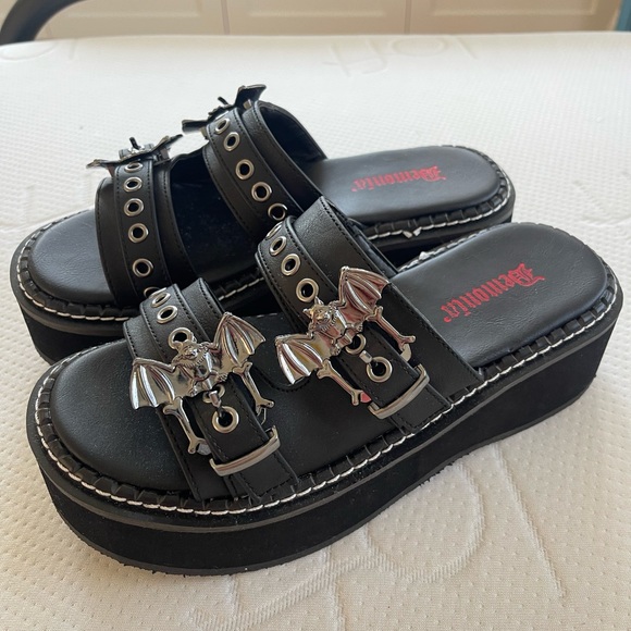 Demonia Vegan Leather Emily-100 Bat Platform Sandals Size 9 - Picture 7 of 7